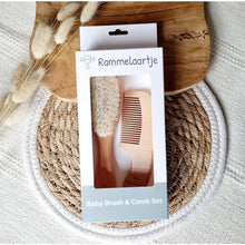 Afbeelding in Gallery-weergave laden, rammelaartje // houten borstel en kamset